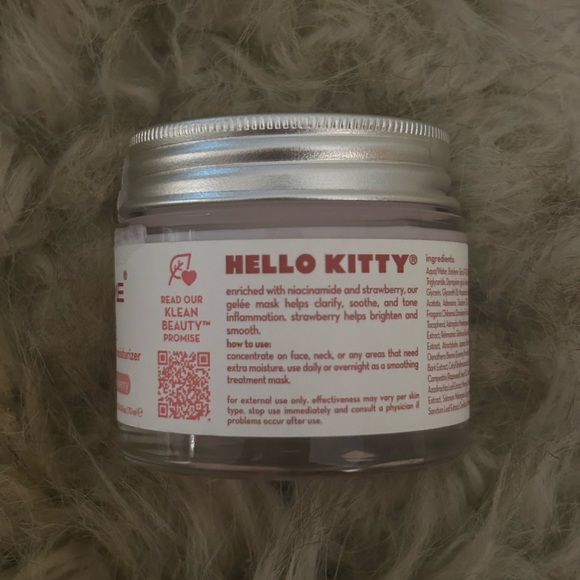 Hello Kitty Pink & White Crème Gelée Mask - Niacinamide & Strawberry - Picture 3 of 4